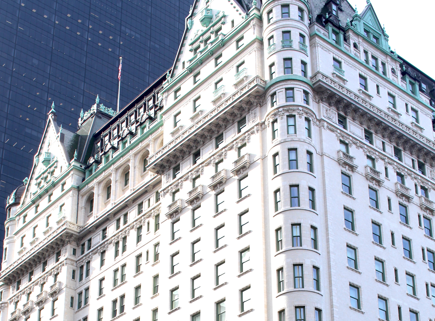 Peachfully-Chic-New-York-City-Plaza-Hotel-Review-1