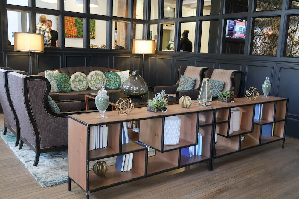 Hotel-Indigo-Savannah-Places-to-Stay-9