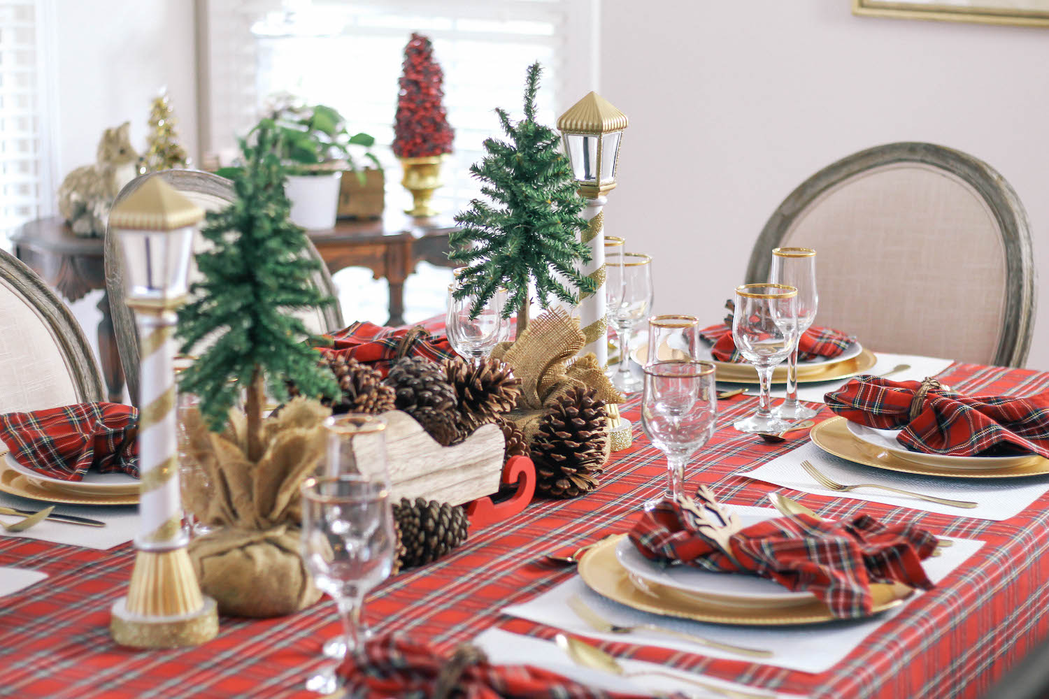 Christmas-Tablescape-Red-Plaid-Decor-2