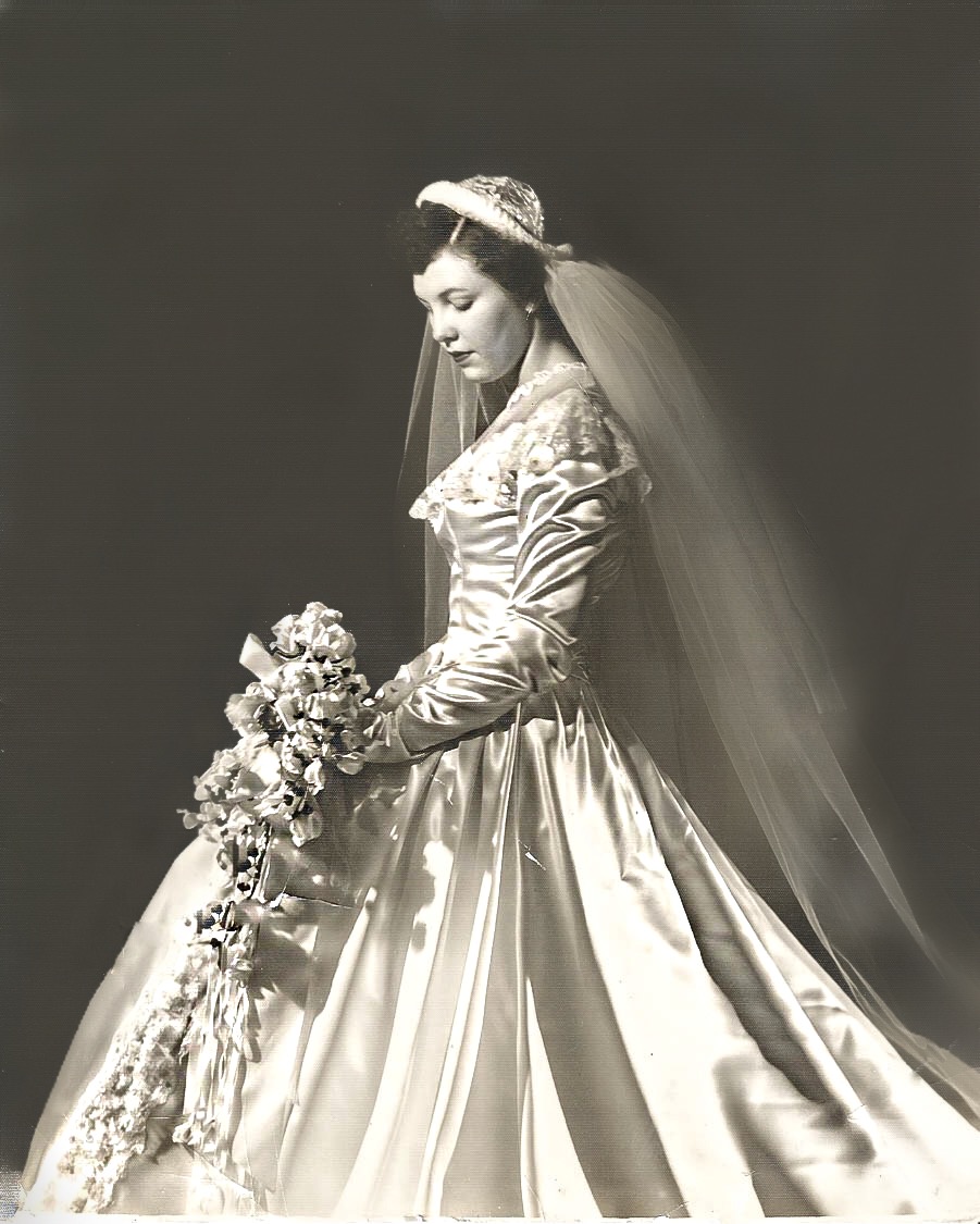 vintage-bridal-portrait
