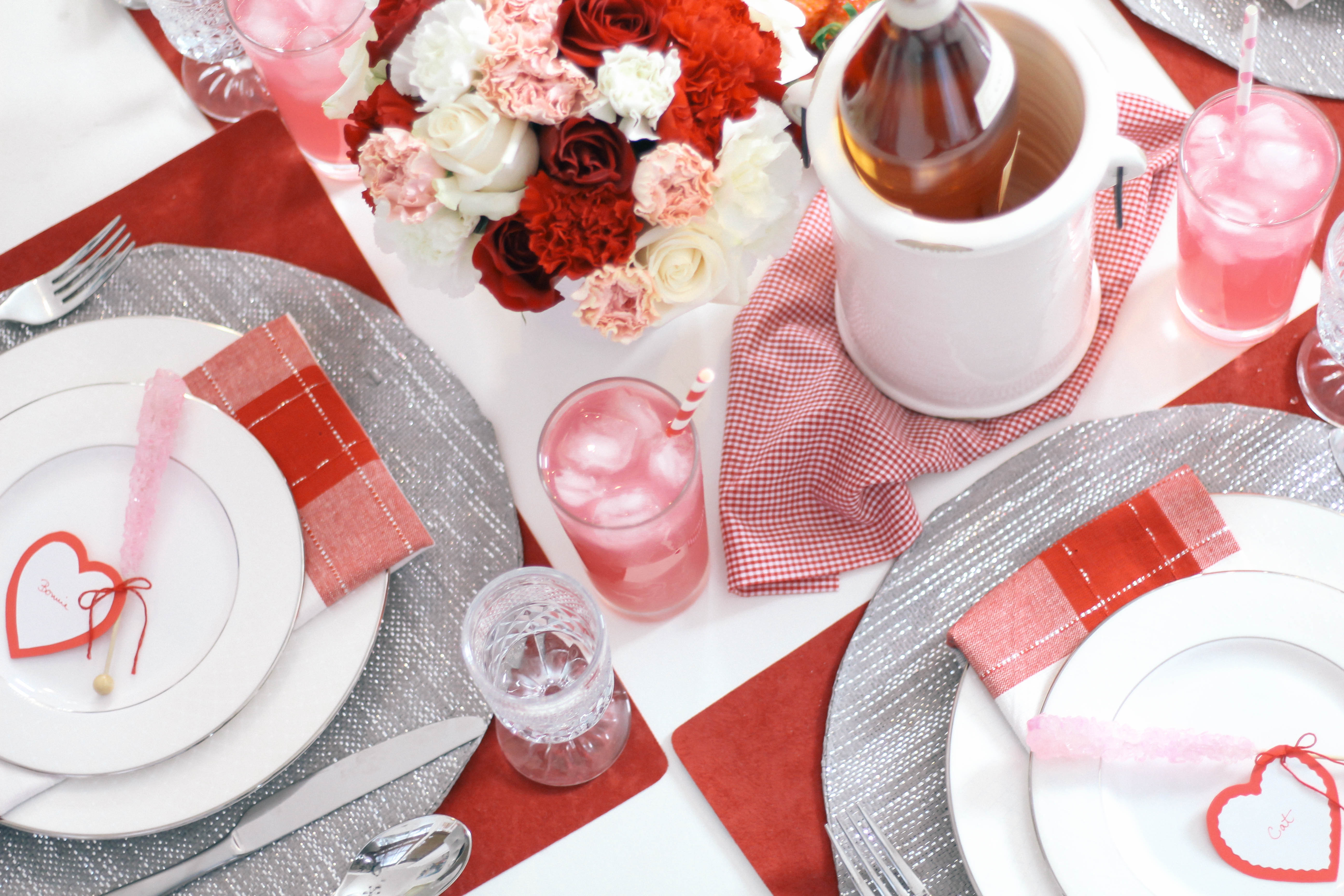 Valentines-Day-Tablescape-Decor-Ideas-20