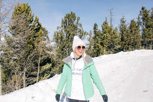 breckenridge-allison-cawley-travel-blogger-peachfully-chic-colorado-rocky-mountains-view-8