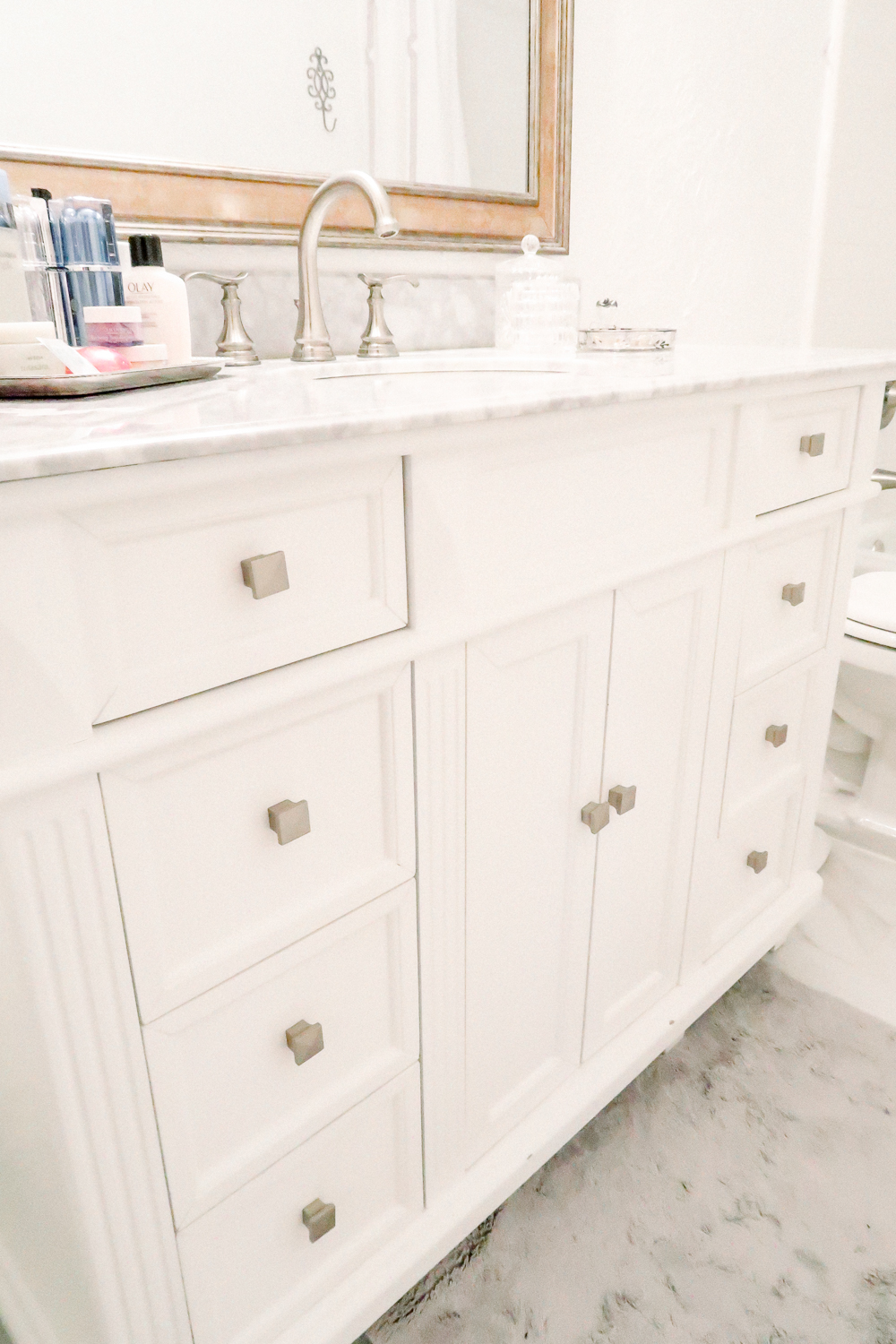 Bright-White-Bathroom-Makeover-9