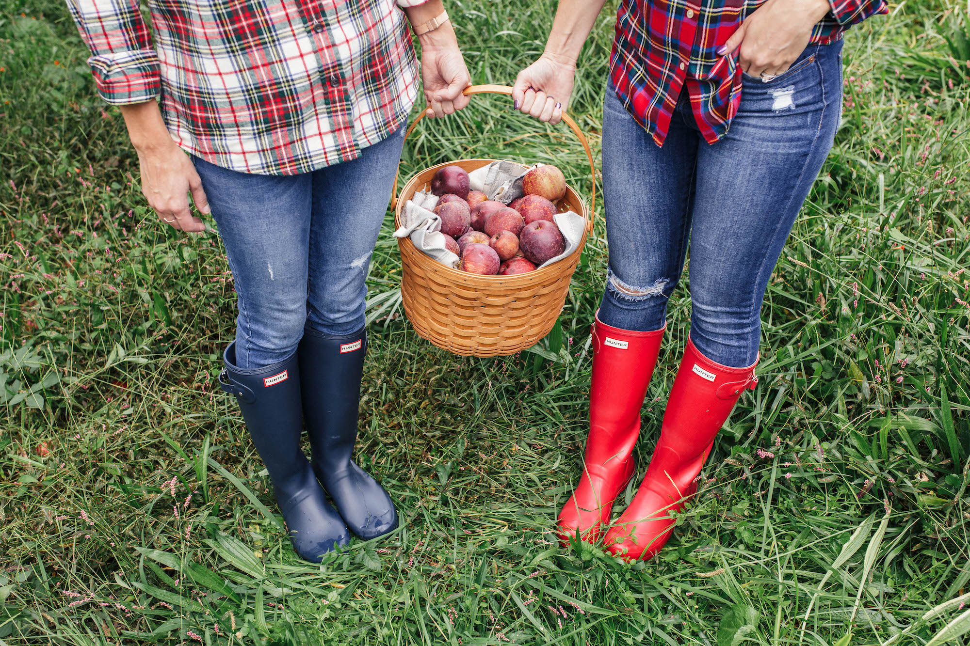 Apple-Picking-Photoshoot-Hunter-Boots