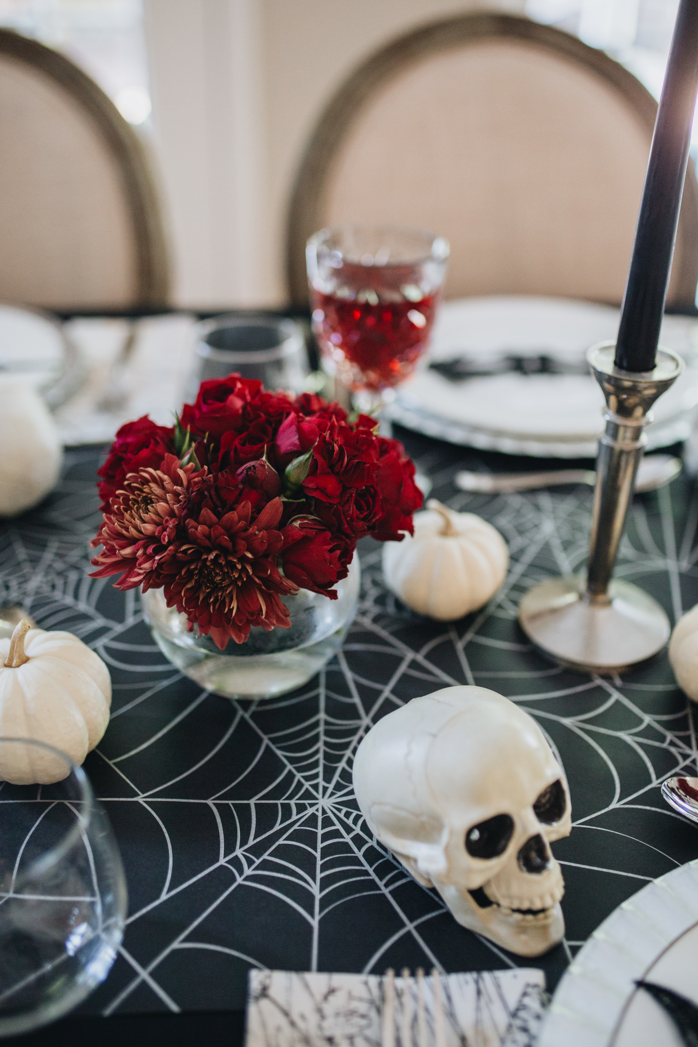 Elegant-Halloween-Red-Black-Tablescape-0V7A0563
