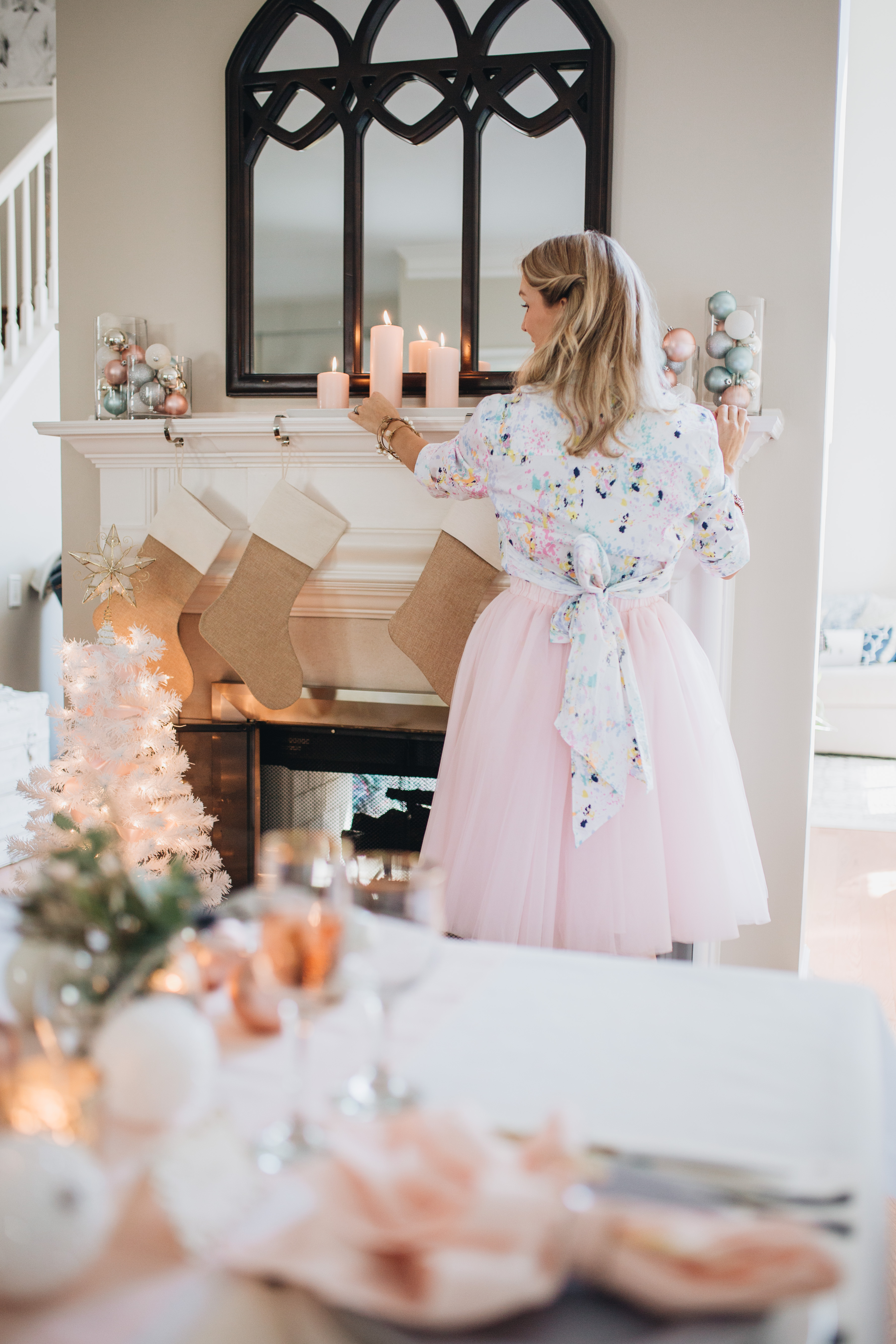 Atlanta-Blogger-Allie-Pink-Christmas-Table-Decor-6