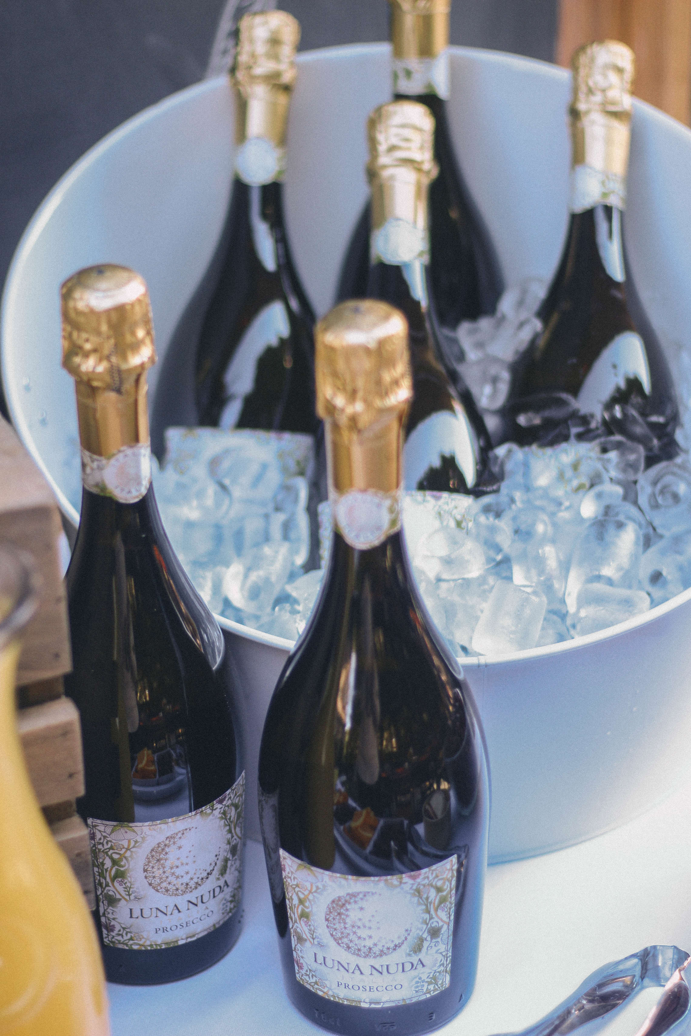 Luna-Nuda-Prosecco-Mimosa-Bar