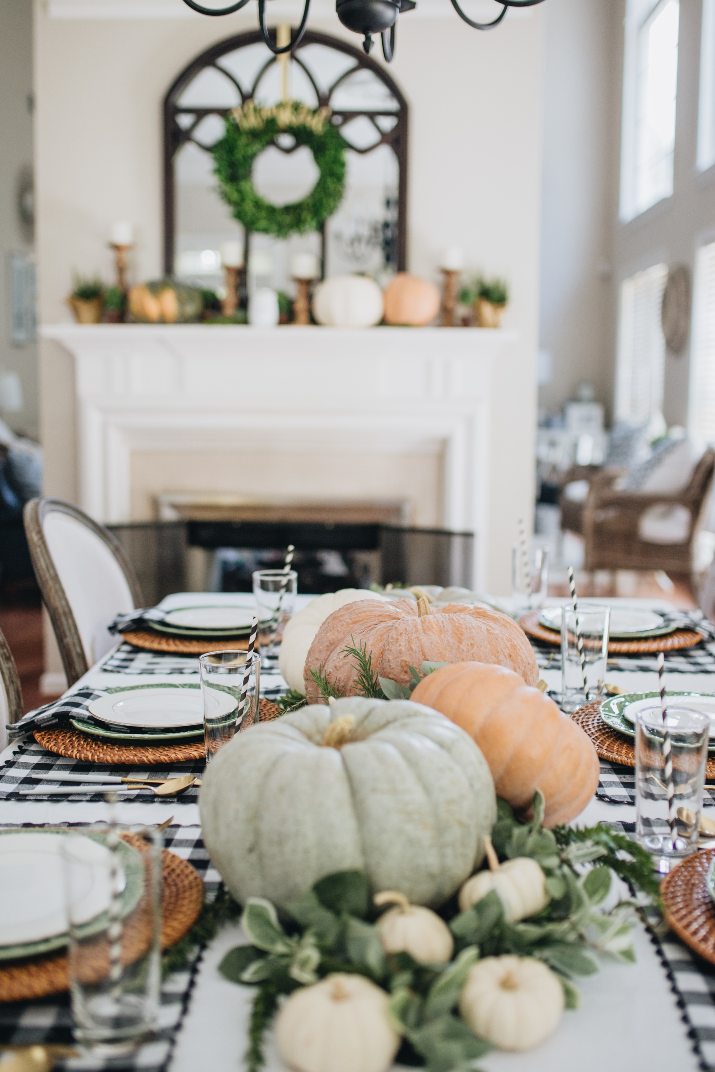 Fall-Neutral-Tablescape-Gingham-black&white-14