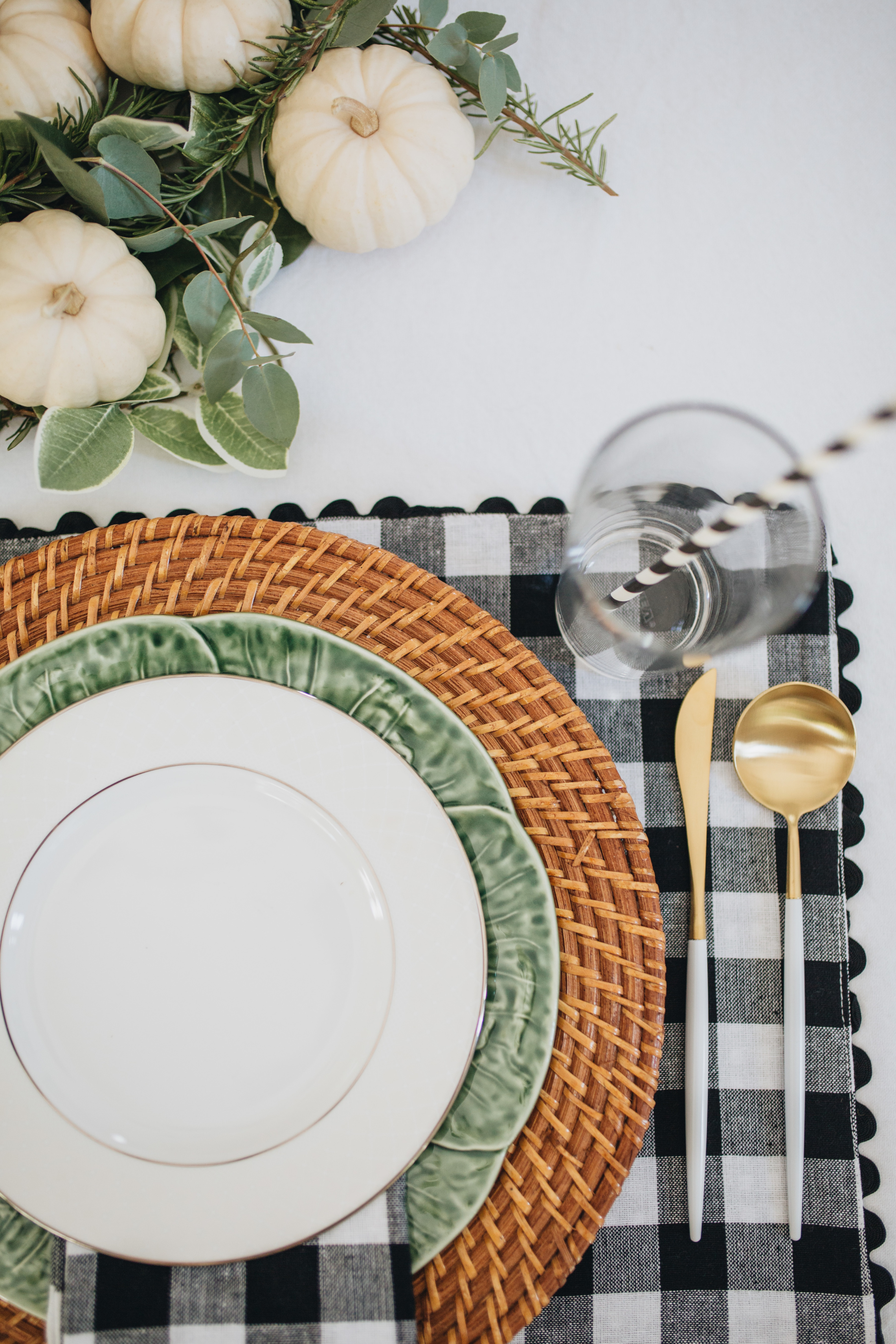 Fall-Neutral-Tablescape-Gingham-black&white-6