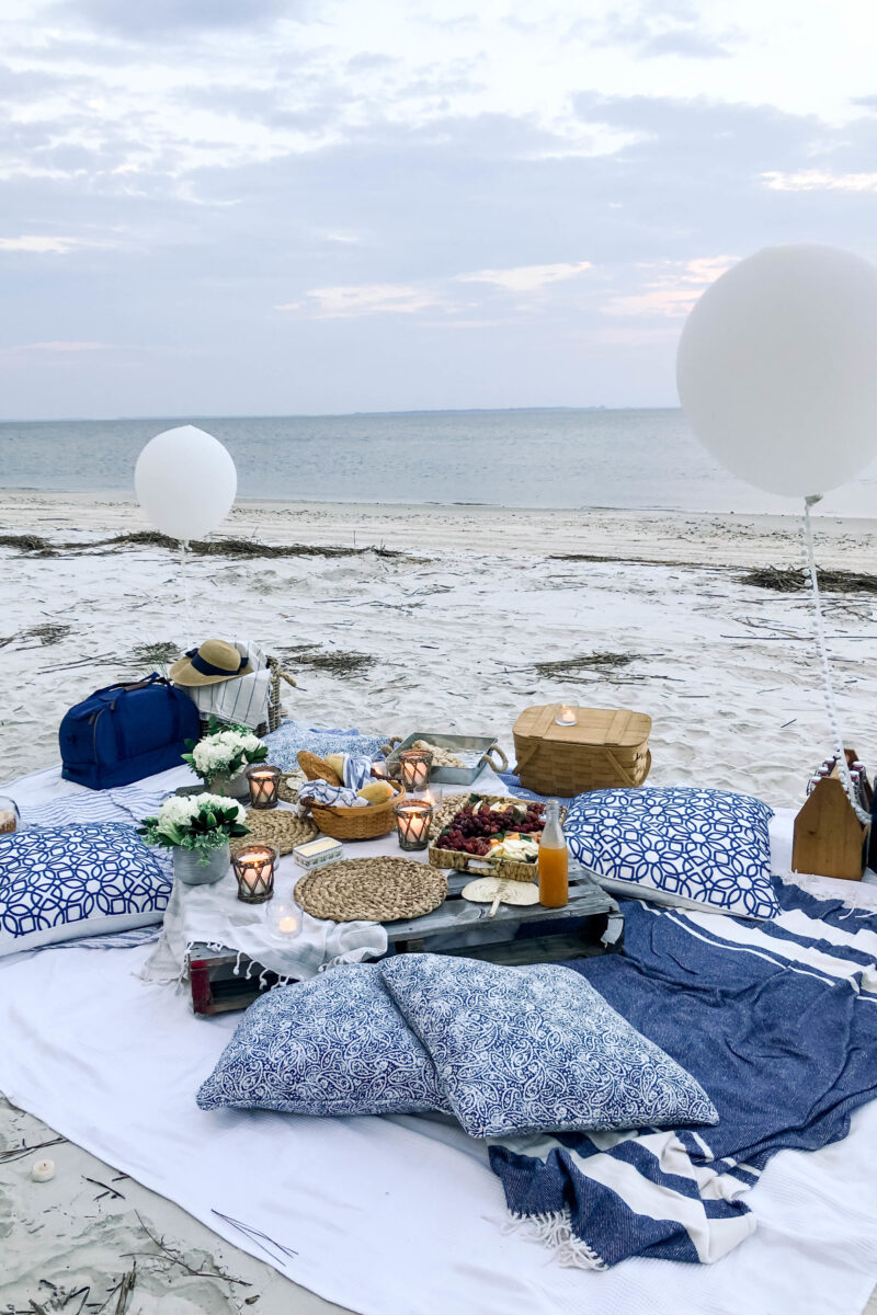 Beach-Dinner-Picnic