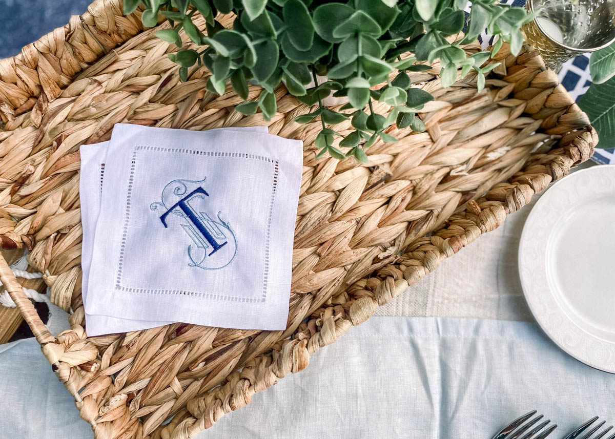 Pallet-Picnic-Backyard-Date-Night-Dinner-14