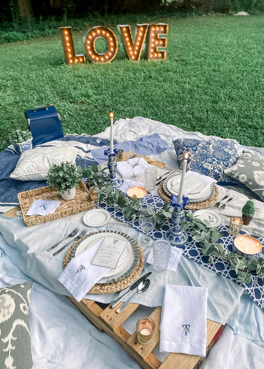 Pallet-Picnic-Backyard-Date-Night-Dinner-22