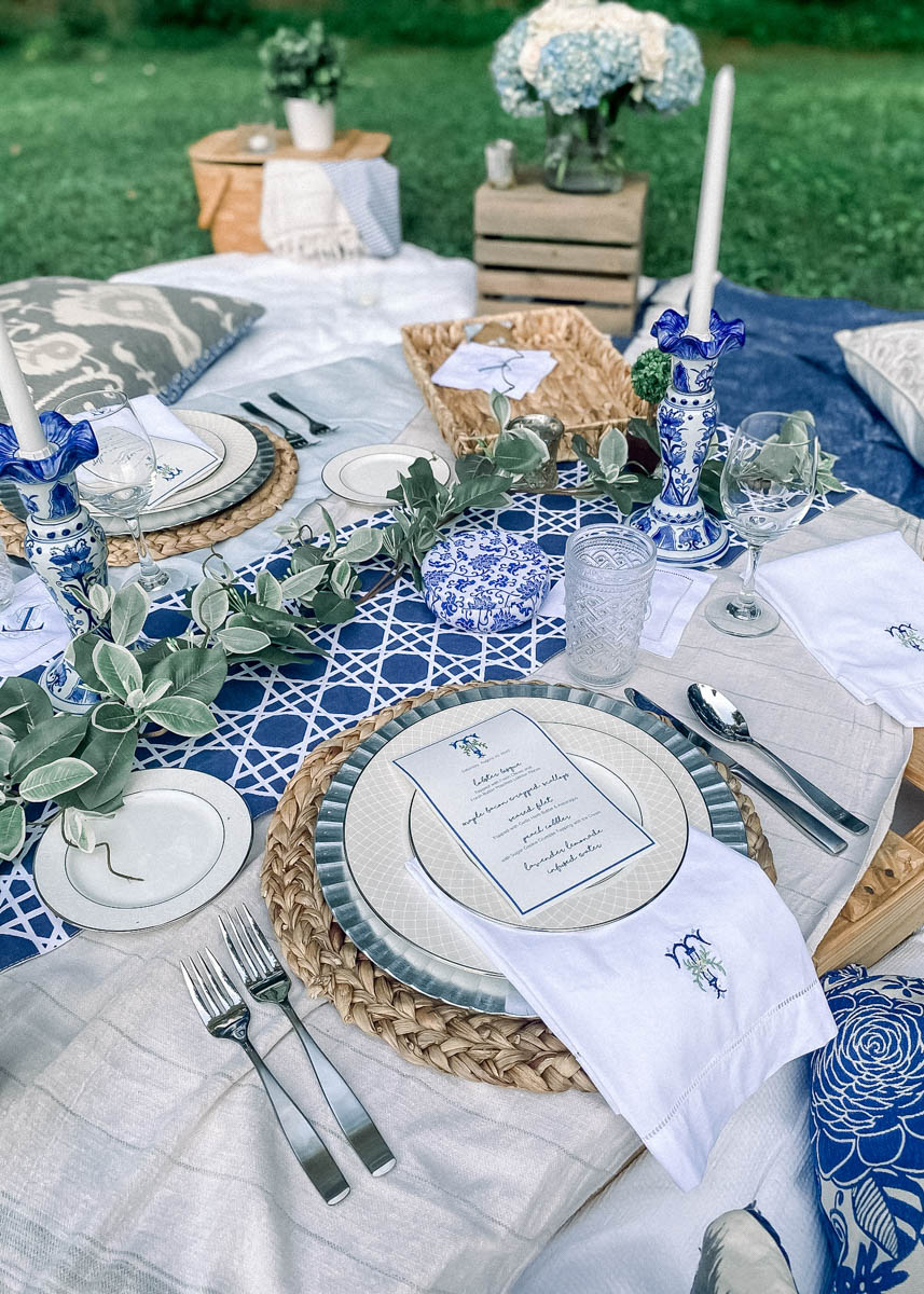 Pallet-Picnic-Backyard-Date-Night-Dinner-5