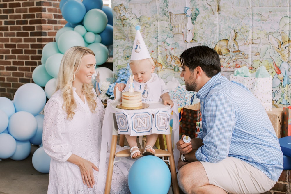 Peachfully-Chic-Peter-Rabbit-Themed-First-Birthday-Decor