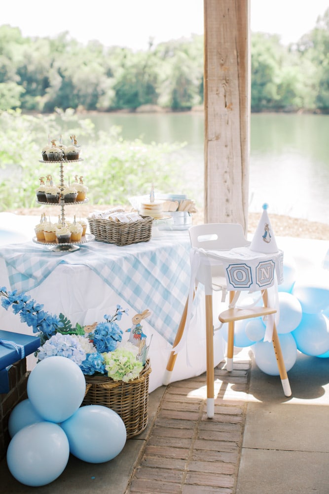 Peachfully-Chic-Peter-Rabbit-Themed-First-Birthday-Decor-high-chair-balloons