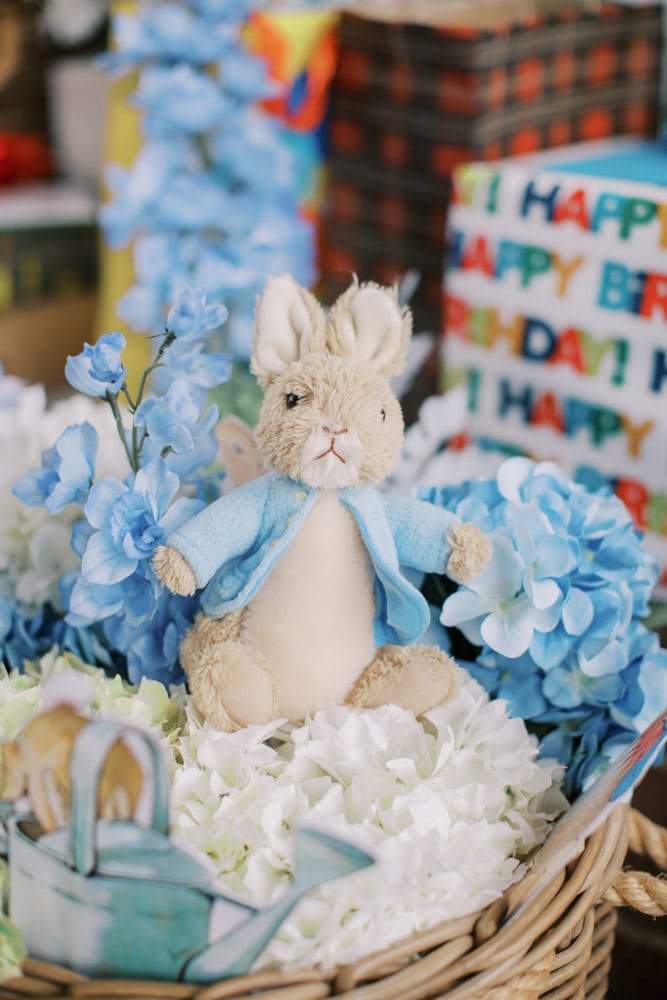 Peachfully-Chic-Peter-Rabbit-Themed-First-Birthday-Decor